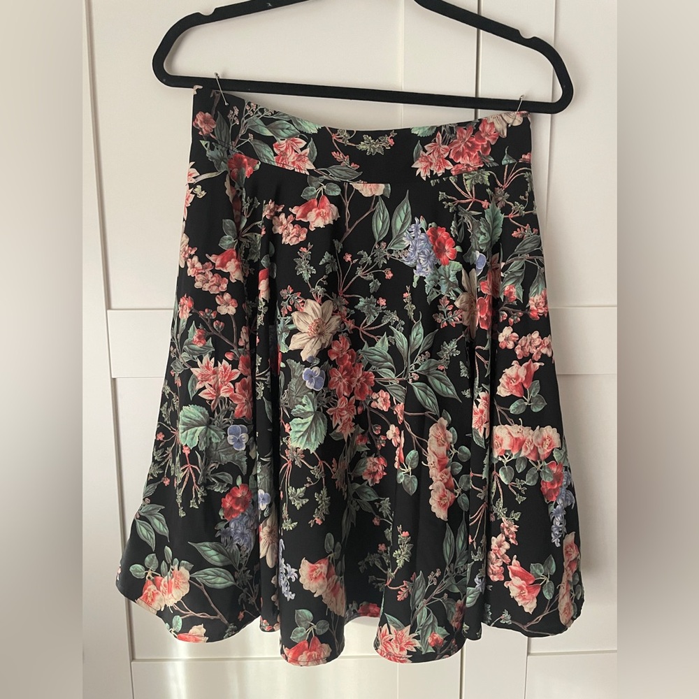 Floral Black Skirt Retro style